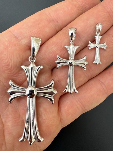 Collana con ciondolo croce